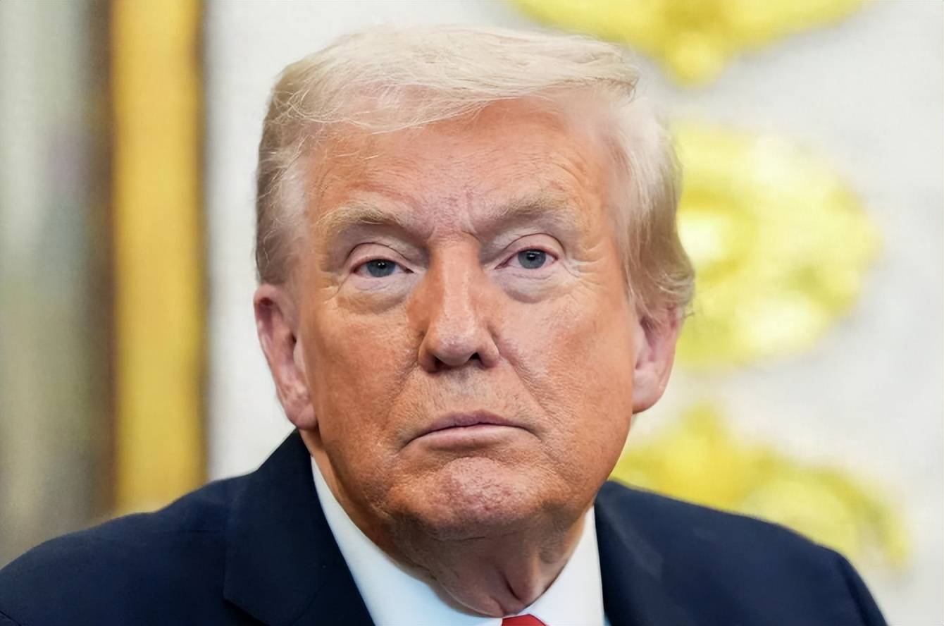 专访中途两度断电成笑柄！泽连斯基宣称乌克兰将胜利，实则美军撤离援乌弹药缺口达 40%？