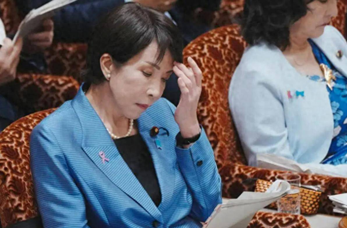 日方死缠烂打<strong></p>
<p>数字货币央行</strong>,强烈要求安排中日会晤,中方回应5个字,高市早苗自讨苦吃!