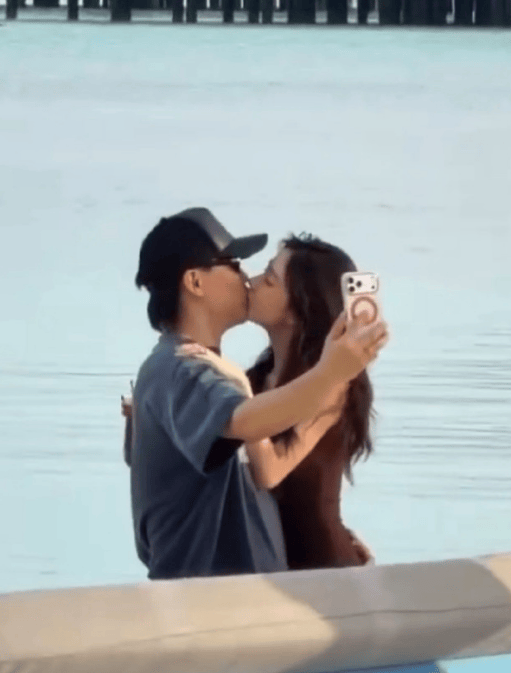 考古|胡彦斌易梦玲恋情曝光！相差16岁横跨歌手网红领域<strong></p>
<p>数字货币央行</strong>，25年底最让人震惊的情侣出现