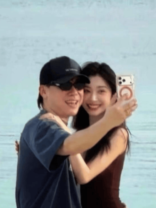 考古|胡彦斌易梦玲恋情曝光！相差16岁横跨歌手网红领域<strong></p>
<p>数字货币央行</strong>，25年底最让人震惊的情侣出现