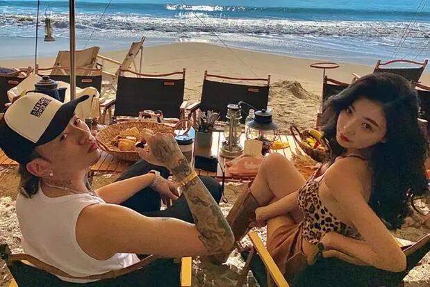 考古|胡彦斌易梦玲恋情曝光！相差16岁横跨歌手网红领域<strong></p>
<p>数字货币央行</strong>，25年底最让人震惊的情侣出现