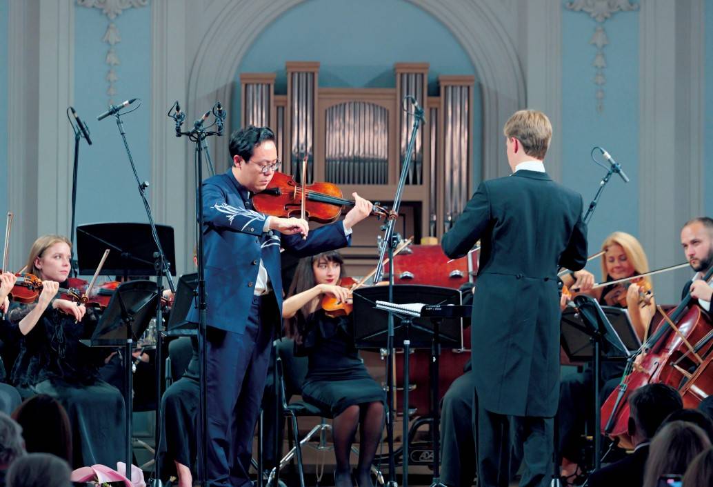 《弦上的浪漫：张铠麟演奏中提琴经典作品选》奏响中提琴的时代交响