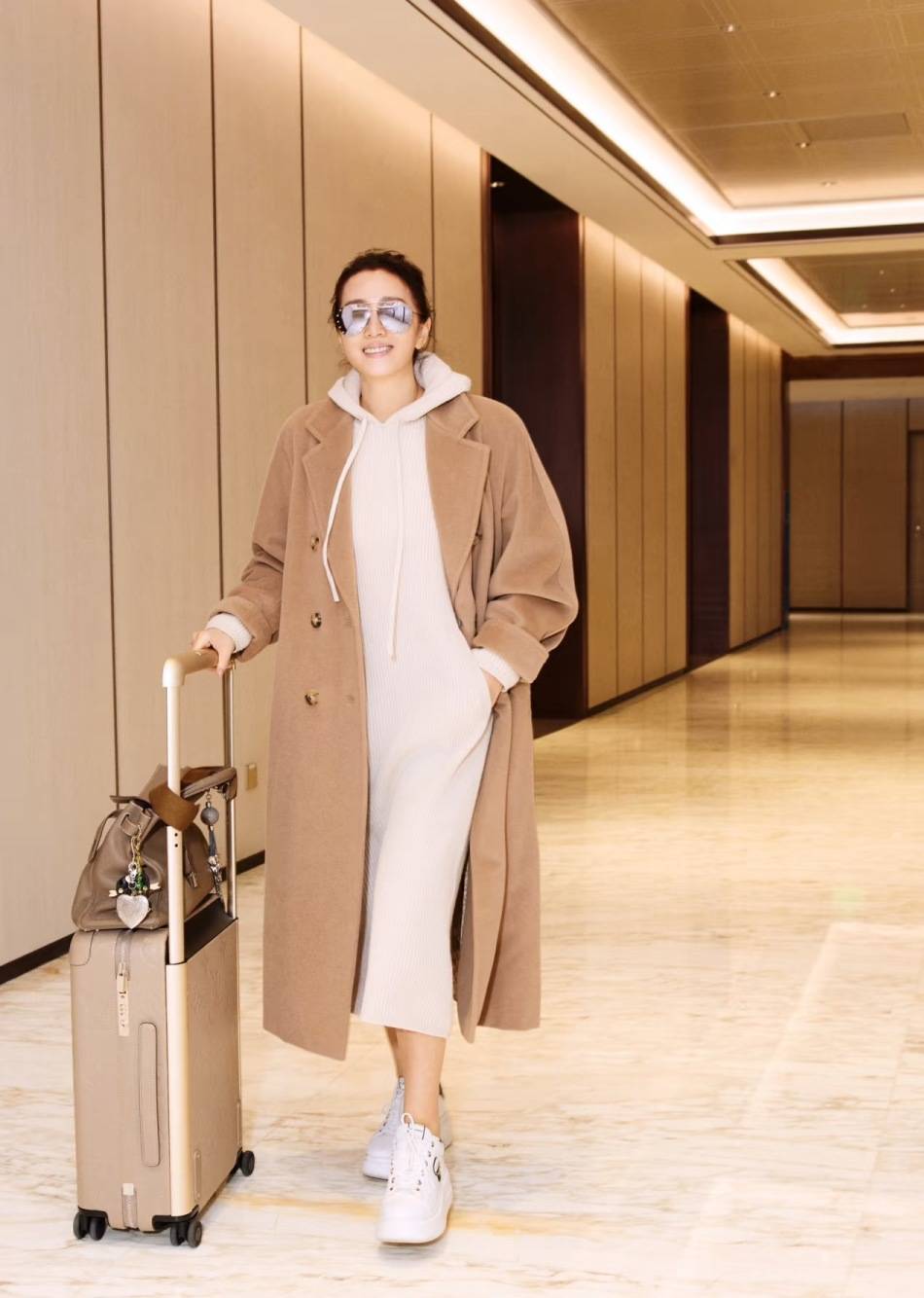 巩俐、梅姨、高圆圆...Power女性冬天少不了一件驼色大衣<strong></p>
<p>数字货币怎么交易</strong>!