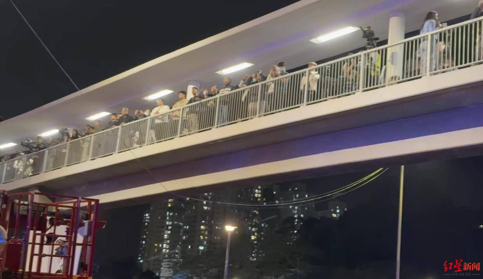 红星新闻实探香港宏福苑大火现场:警员称第一次遇到这么大火<strong></p>
<p>数字货币怎么交易</strong>,餐厅老板自发为救援人员送餐