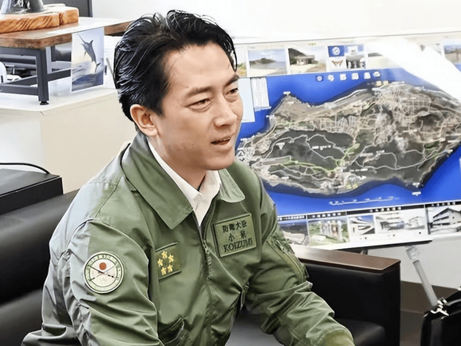 前首相声称高市已经“认输”<strong></p>
<p>开发数字货币</strong>，日防务大臣却还在拿导弹施压，解放军点出日本灭亡之道