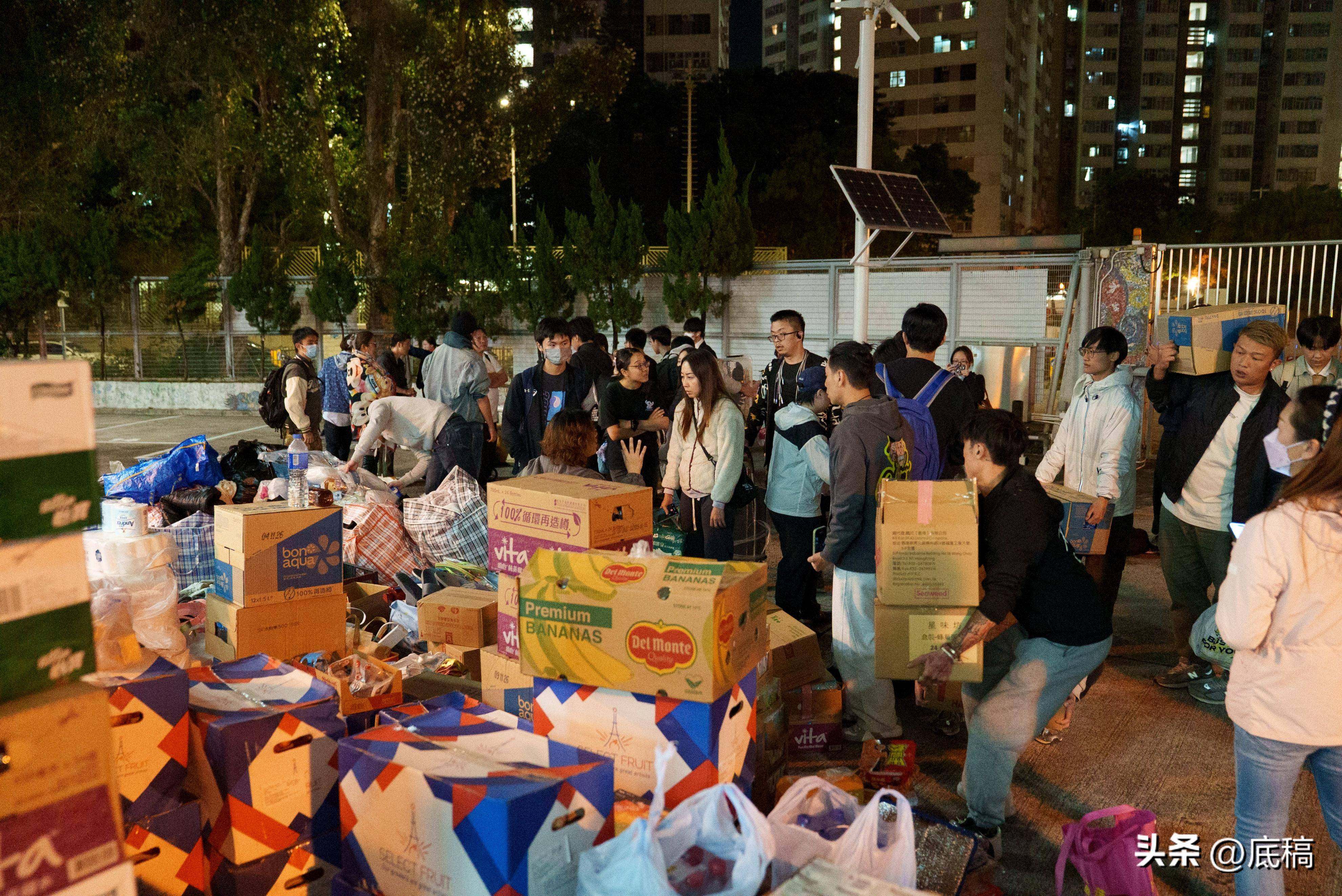香港宏福苑大火中的一夜：“眼睁睁看着整栋楼被烧”<strong></p>
<p>开发数字货币</strong>，有住户称母亲仍失联
