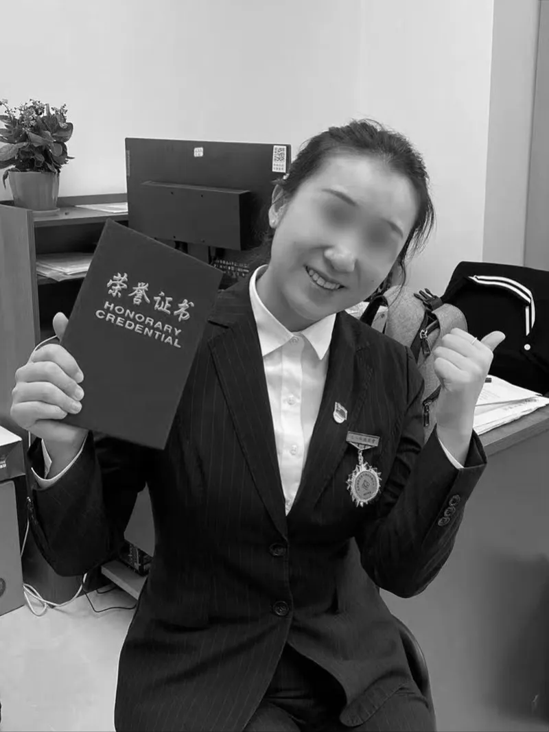 28岁女子被高空抛砖砸中离世<strong></p>
<p>数字货币交易系统</strong>,凶手被判处死刑;家属起诉事发地物业等单位:凶手6天里多次高空抛物