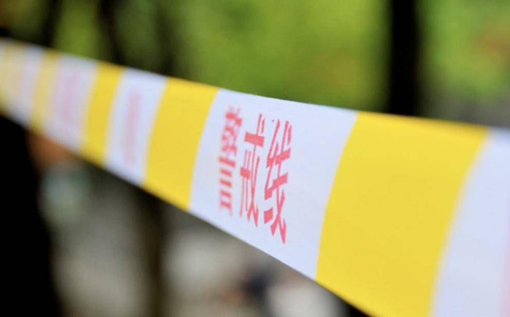 13岁女孩从26楼跳下身亡<strong></p>
<p>数字货币eos</strong>，警方调查其曾与母亲争吵 家属起诉物业索赔33万，一审判了