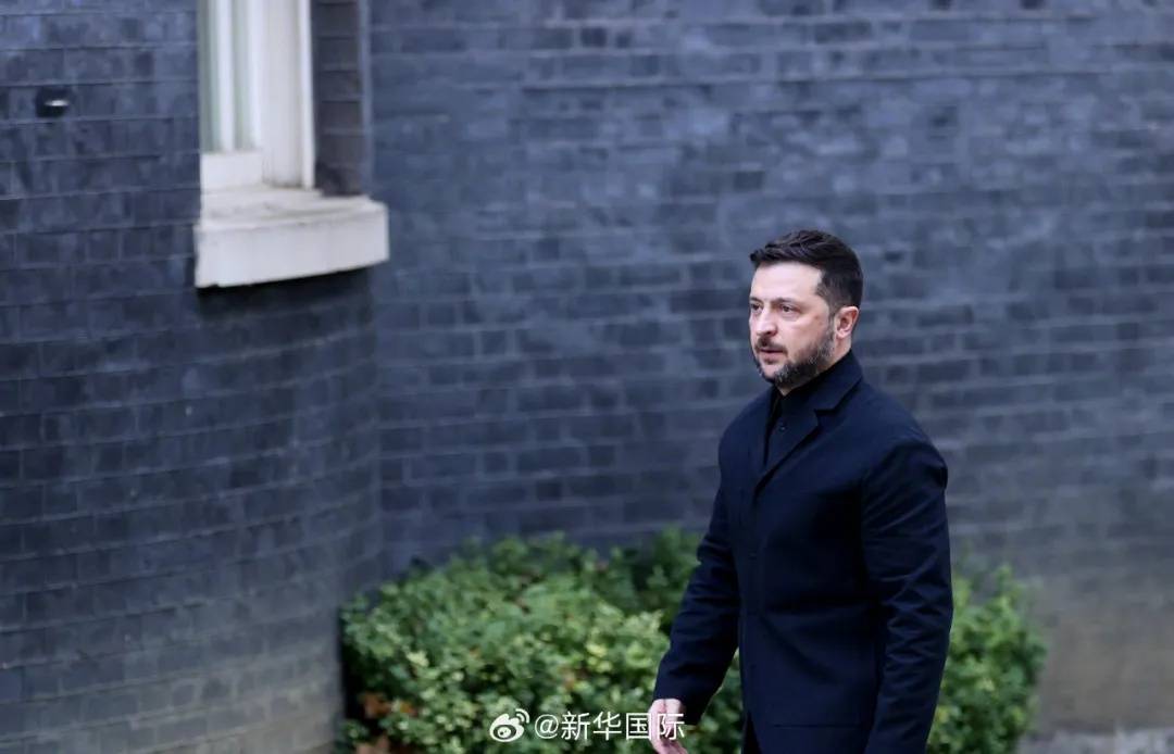 乌克兰召集30国紧急会谈<strong></p>
<p>数字货币期权</strong>,泽连斯基:乌方正竭力避免受制于特朗普的“快速停火”要求