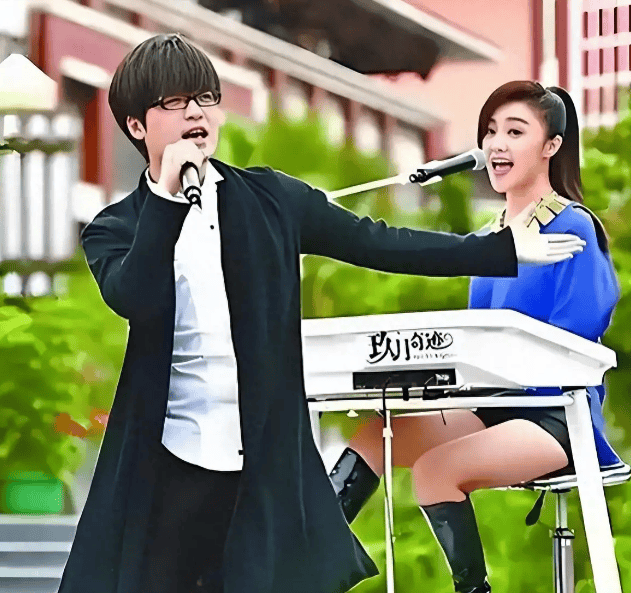 考古|玖月奇迹被曝已复婚<strong></p>
<p>数字货币期权</strong>,王小玮疑似怀孕小腹隆起,为何两人至今不同台演出?