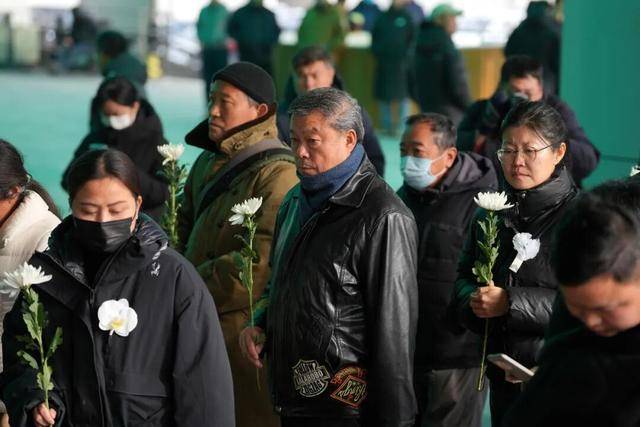 何晴之子追思:妈妈很喜欢雪<strong></p>
<p>炒数字货币</strong>,北京这场雪好像是为她而下