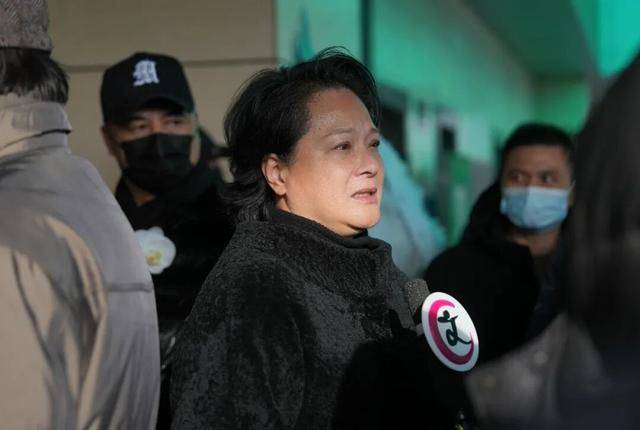 何晴之子追思:妈妈很喜欢雪<strong></p>
<p>炒数字货币</strong>,北京这场雪好像是为她而下