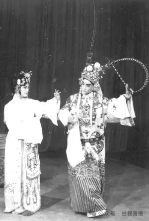 “何晴告别仪式”不公开对外吊唁<strong></p>
<p>炒数字货币</strong>，好友：她本想跟李雪健一样，战胜病魔，走回舞台