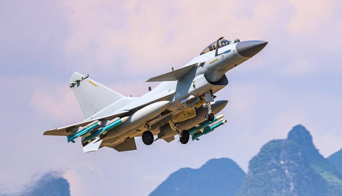 埃及斥资4亿美元<strong></p>
<p>啥是数字货币</strong>，订购中国战机WJ-700，距歼-35只差一步！会有更多国家跟风吗？