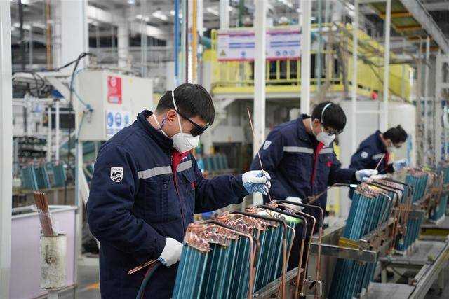 董明珠硬刚空调“铝代铜”<strong></p>
<p>啥是数字货币</strong>！海尔、美的、小米将联合推动空调核心散热部件的铜管换成铝管