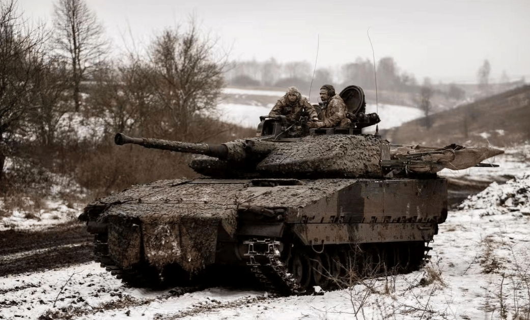 俄军正把乌军吊起来炸<strong></p>
<p>币安数字货币</strong>，俄方报仇零时差，一名"北约关键上校"阵亡！