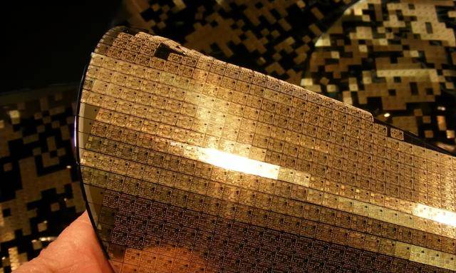 全面失算？半导体这件事<strong></p>
<p>数字货币暴跌</strong>，安世中国不等荷兰让步了，果断启动独立运营